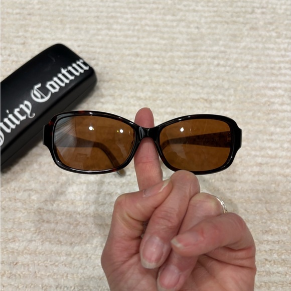 Juicy Couture Accessories - Juicy Couture Sunglasses 55/16 like-new condition brown tortoise